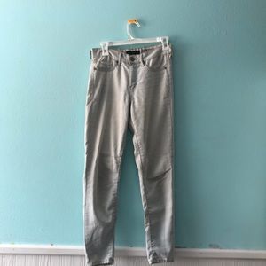 Aeropostale light-wash jeggings!